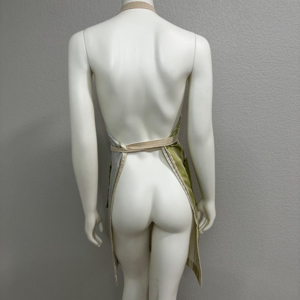 Hand Crafted Apron - Picture 8 of 9